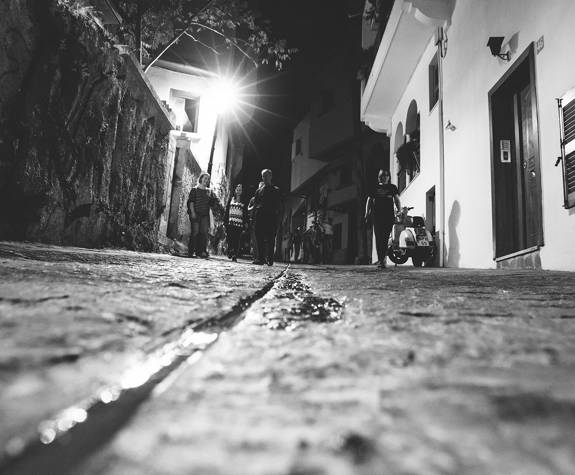 Guests on a mystery walk through city streets at Excelsior Hotel