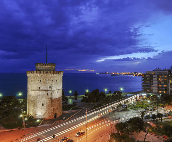 The White Tower of Thessaloniki at night